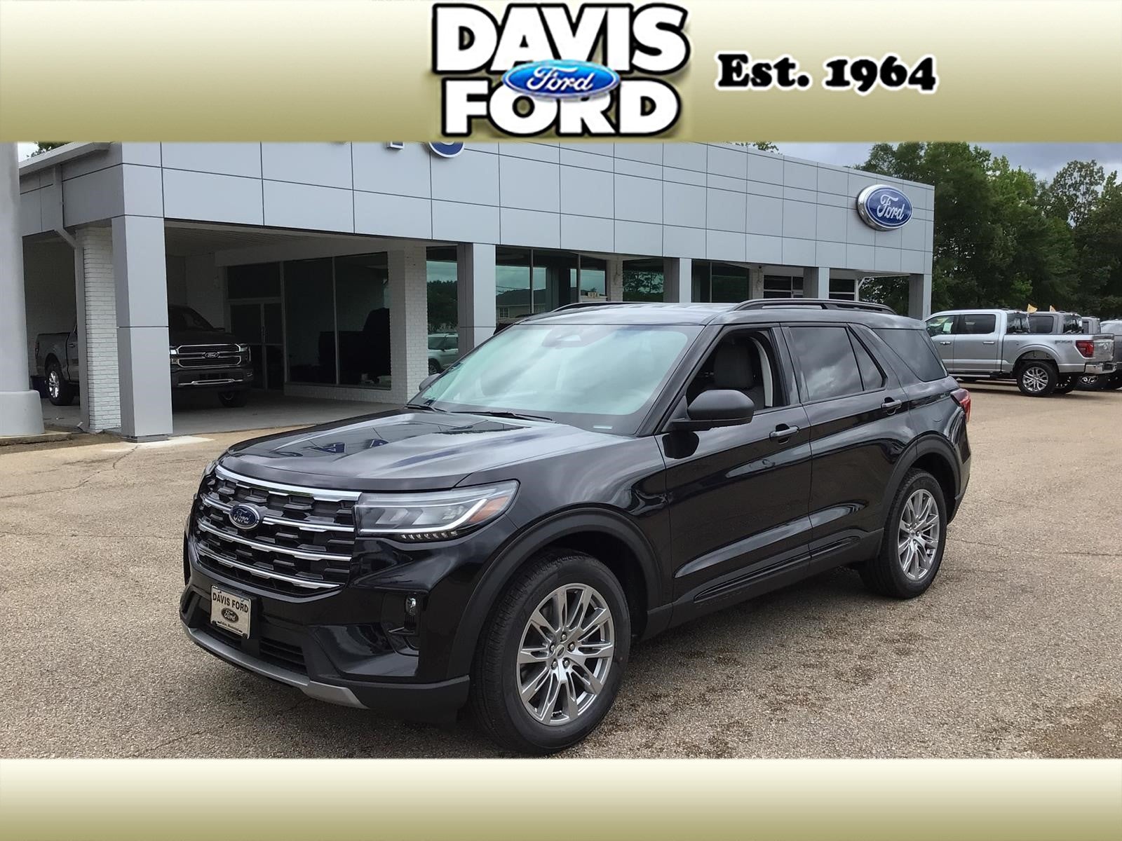 2026 Ford Explorer Active in Agate Black Metallic — front three-quarter view