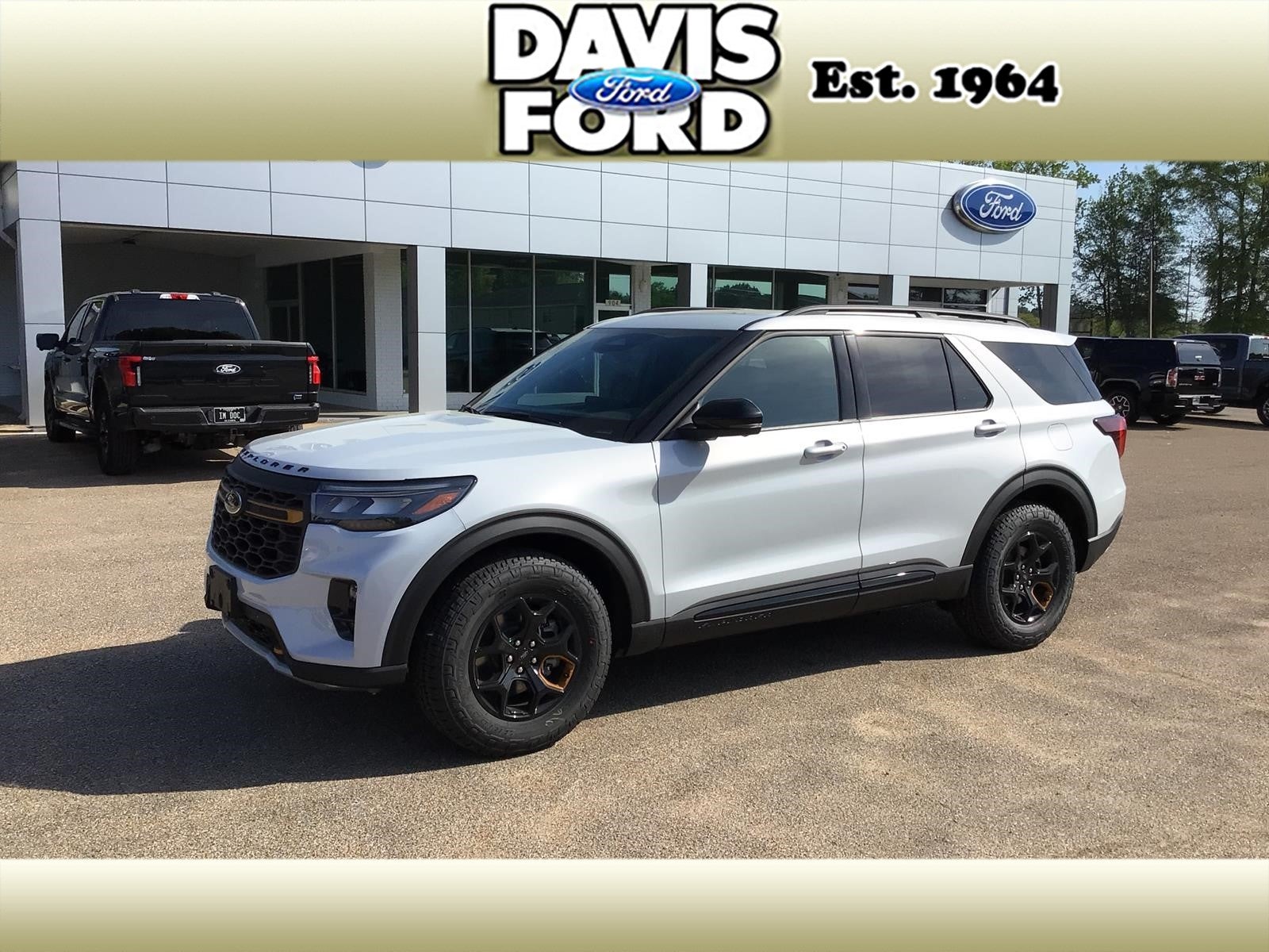 2026 Ford Explorer Tremor in Space White Metallic — front three-quarter view