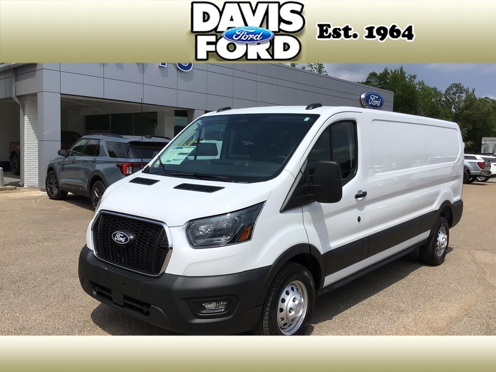 2026 Ford Transit 250 in Oxford White Yz — front three-quarter view