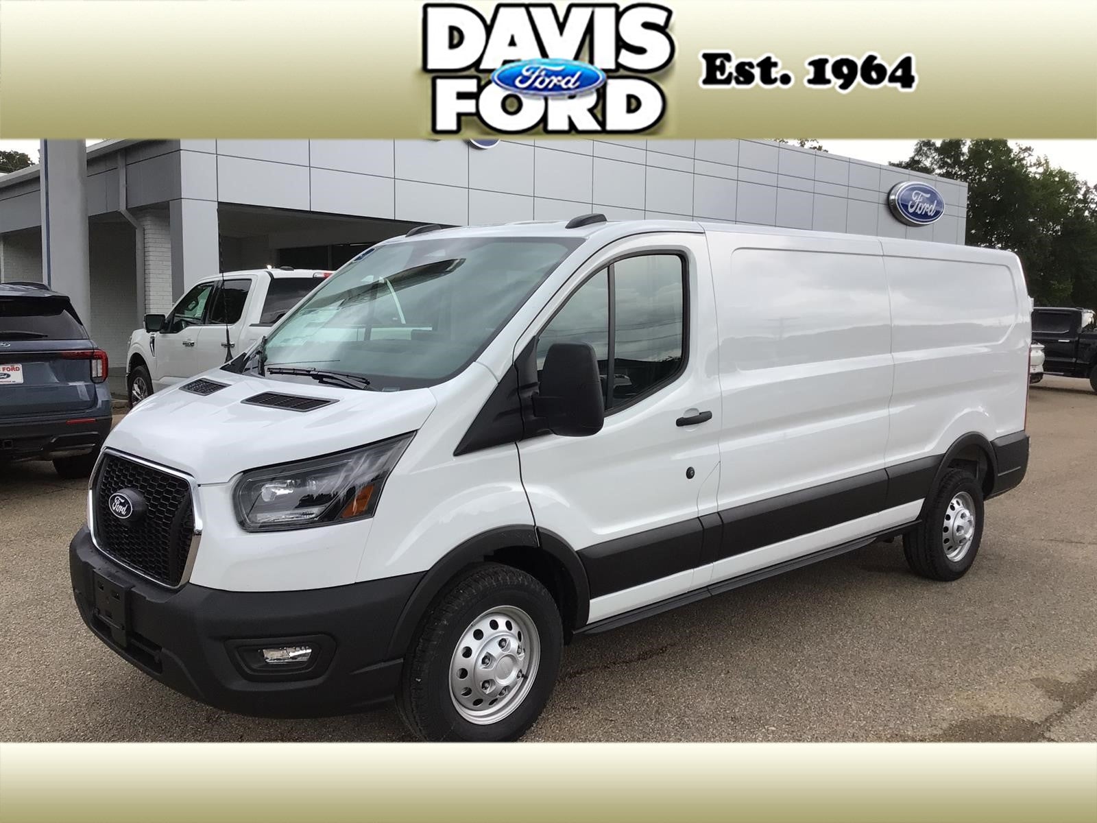 2026 Ford Transit 250 in Oxford White Yz — front three-quarter view