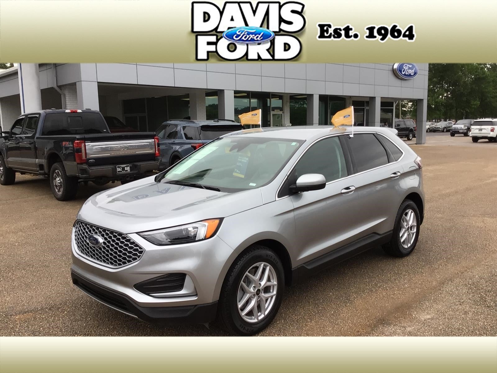 2024 Ford Edge SEL AWD in Silver — front three-quarter view