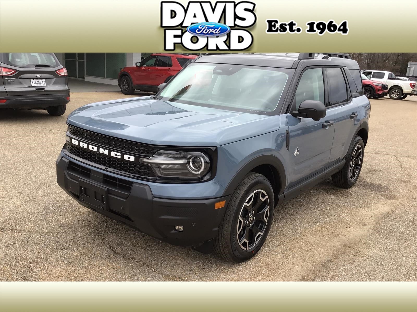 2026 Ford Bronco Sport Outer Banks in Azure Gray Metallic Tri-C — front three-quarter view