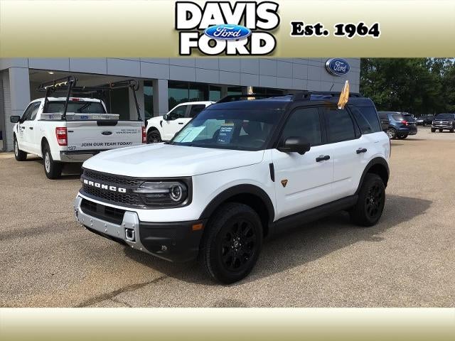 2026 Ford Bronco Sport Badlands in Oxford White Yz — front three-quarter view